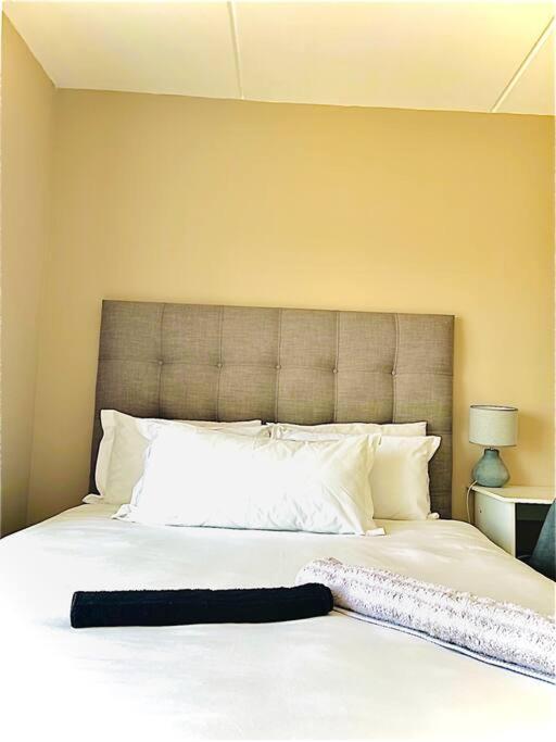 The Cozy Retreat, 2-bedroom In Parklands,
